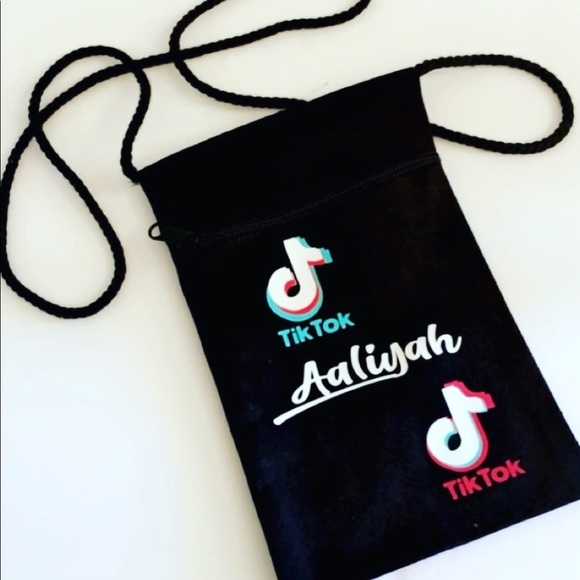 TikTok Accessory - Picture 2 of 5